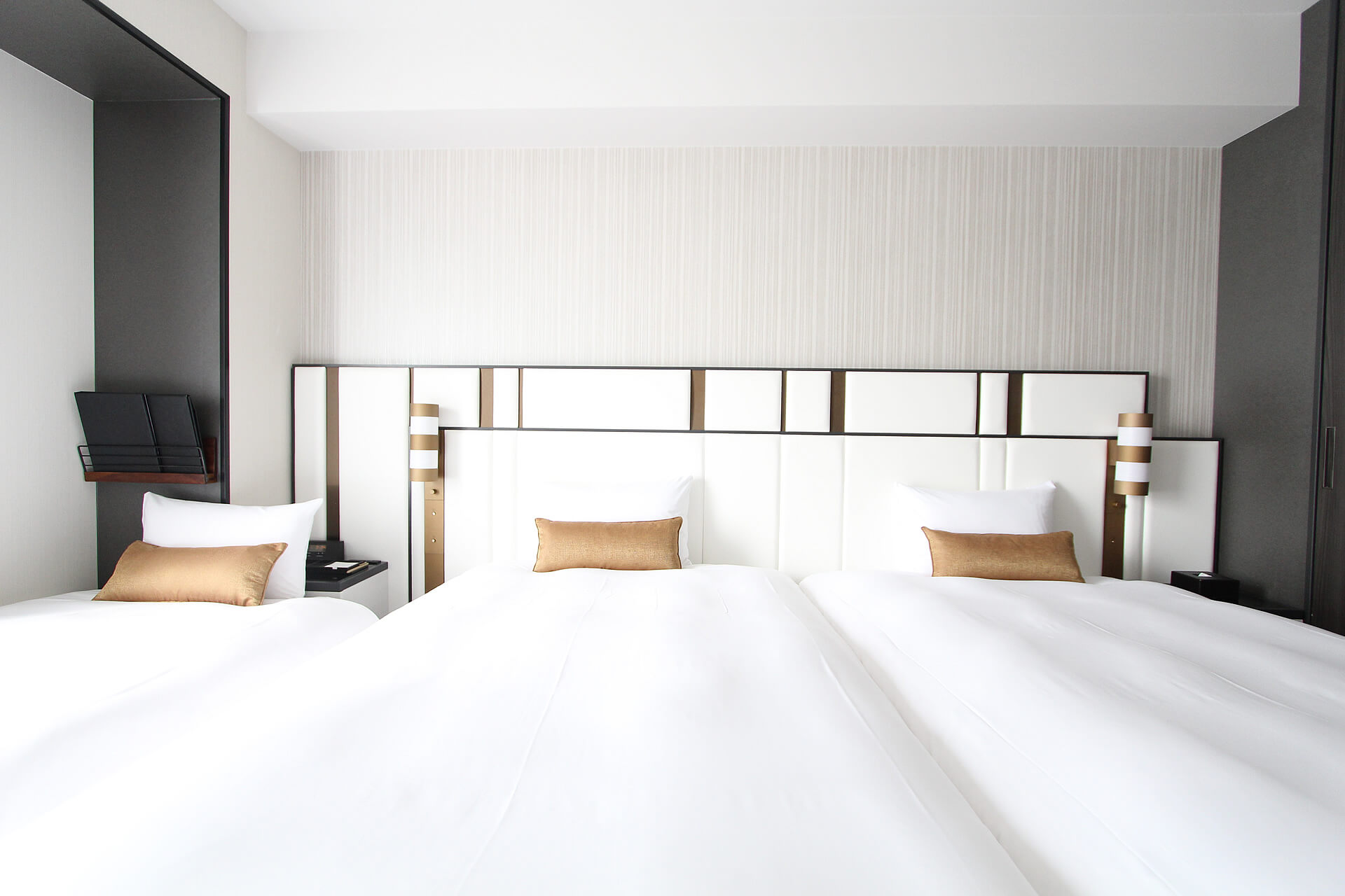 スーペリアツイン with ソファベッド｜客室のご案内｜KOKO HOTEL Premier 日本橋浜町