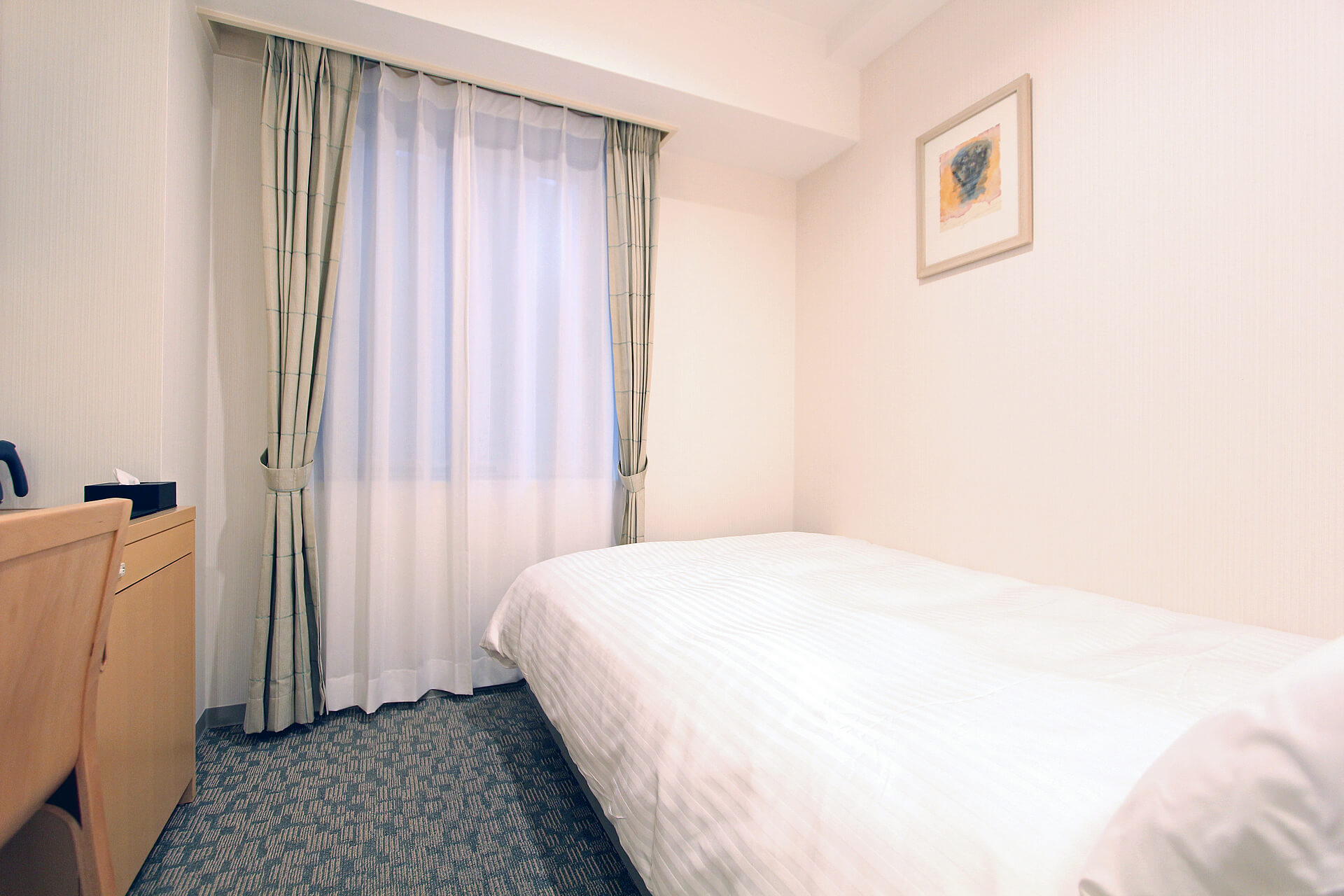 スタンダードセミダブル｜客室のご案内｜KOKO HOTEL 仙台駅前 South